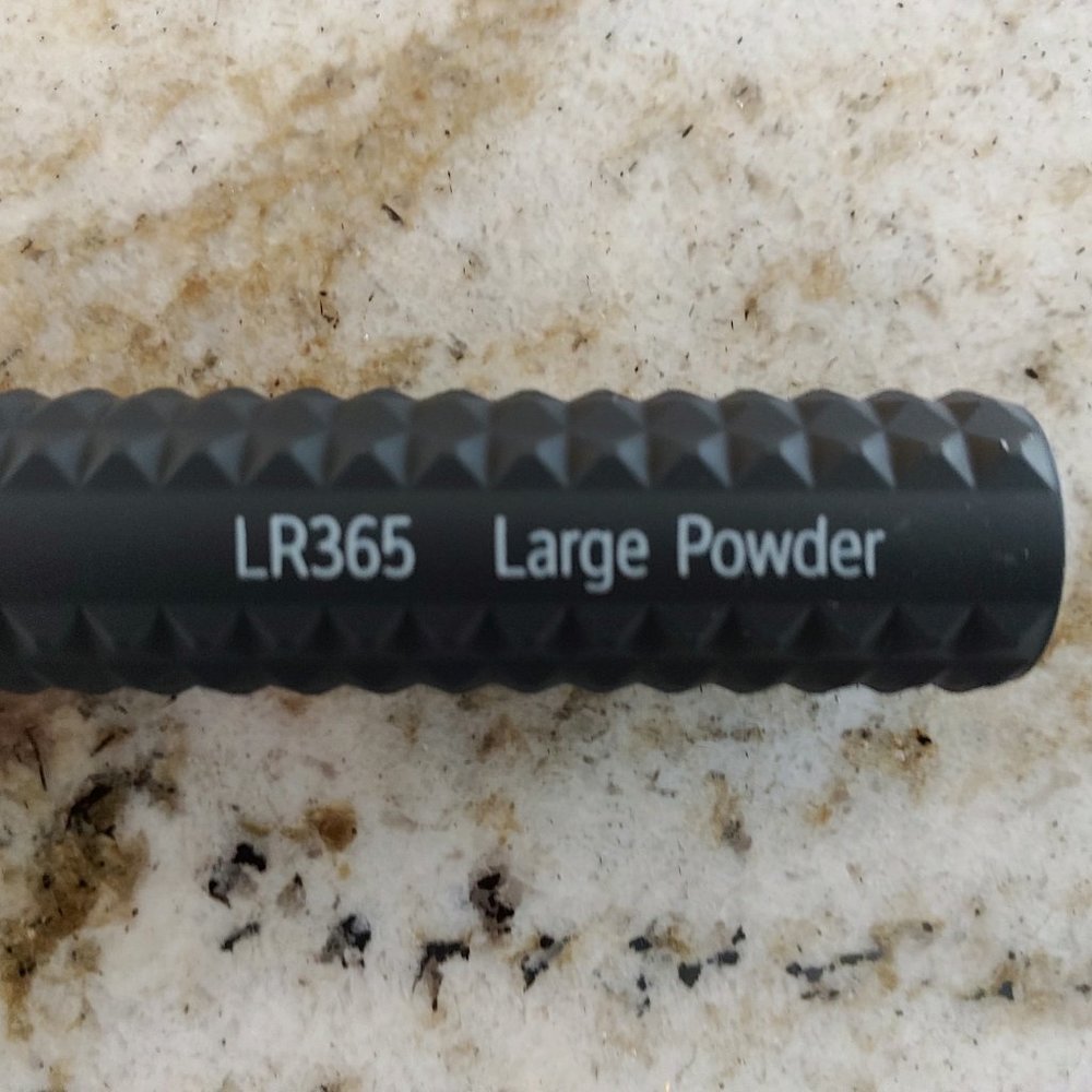 Laruce Large Powder Brush - Picture 3 of 3